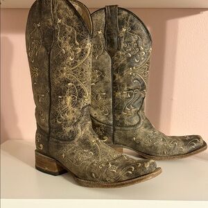 Circle G Brown and Gold Embroidered Western Boots
